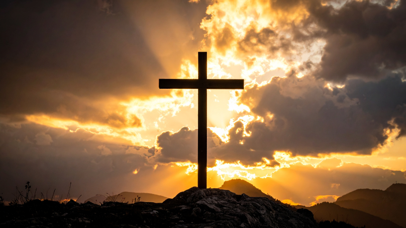 Espiritualidade sacerdotal: O coração que serve e oferece 1 Jose Eduardo De Oliveira e Silva reflete sobre a espiritualidade sacerdotal como a essência de um coração que serve com amor e se oferece em total entrega a Deus.