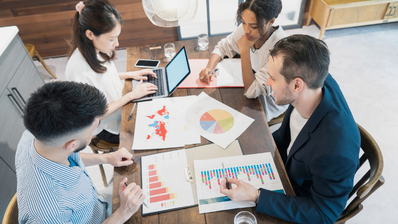 Parcerias com fundações exigem clareza: a Teoria da Mudança é o mapa que transforma propósito em KPIs mensuráveis — por Sérgio Bento De Araújo.